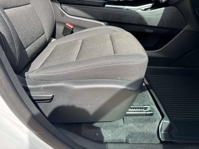 Used 2024 Chevrolet Traverse LT FWD image 17