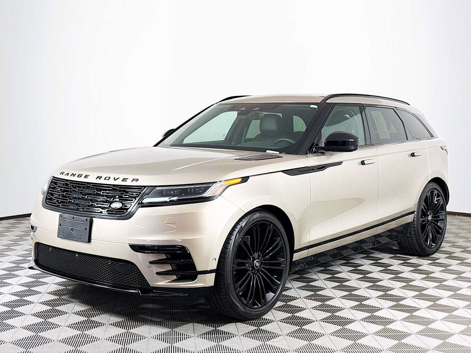 Used 2026 Land Rover Range Rover Velar Dynamic SE AWD/4WD image 1