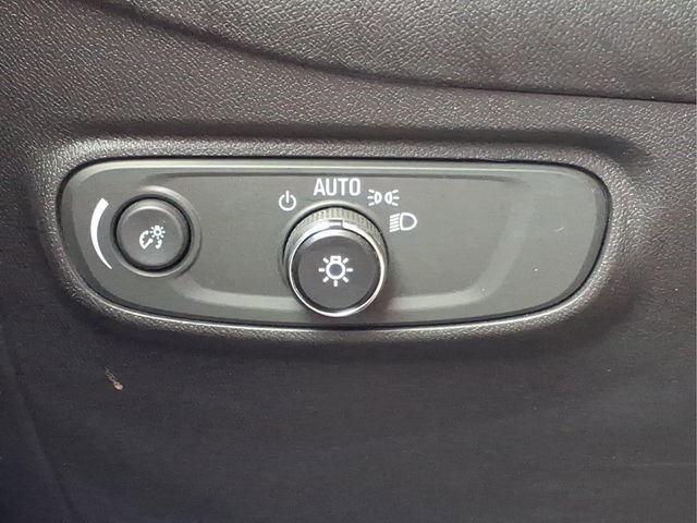 Used 2023 Chevrolet Equinox LT image 17