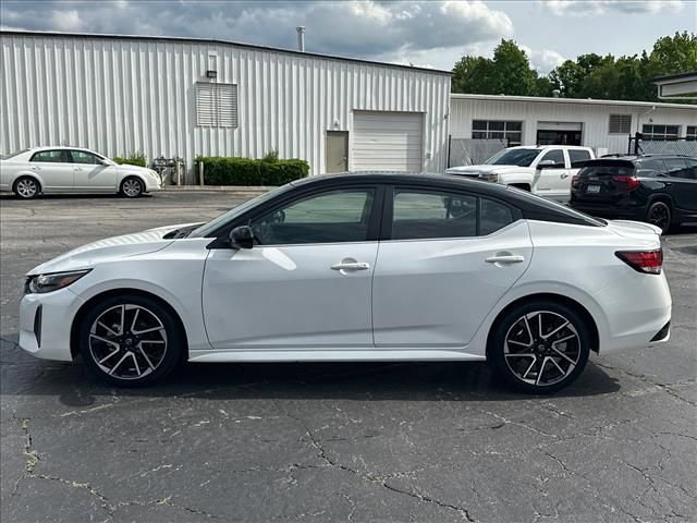 Used 2025 Nissan Sentra SR FWD image 7