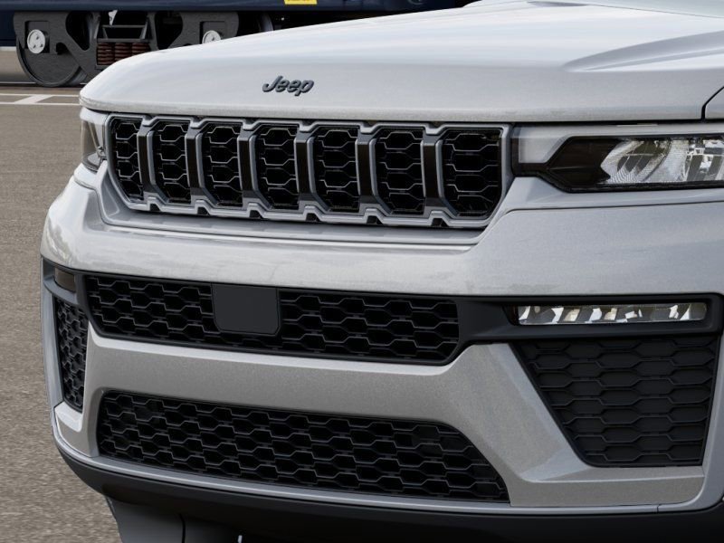 New 2026 Jeep Grand Cherokee Limited w/ Limited Altitude Package image 11