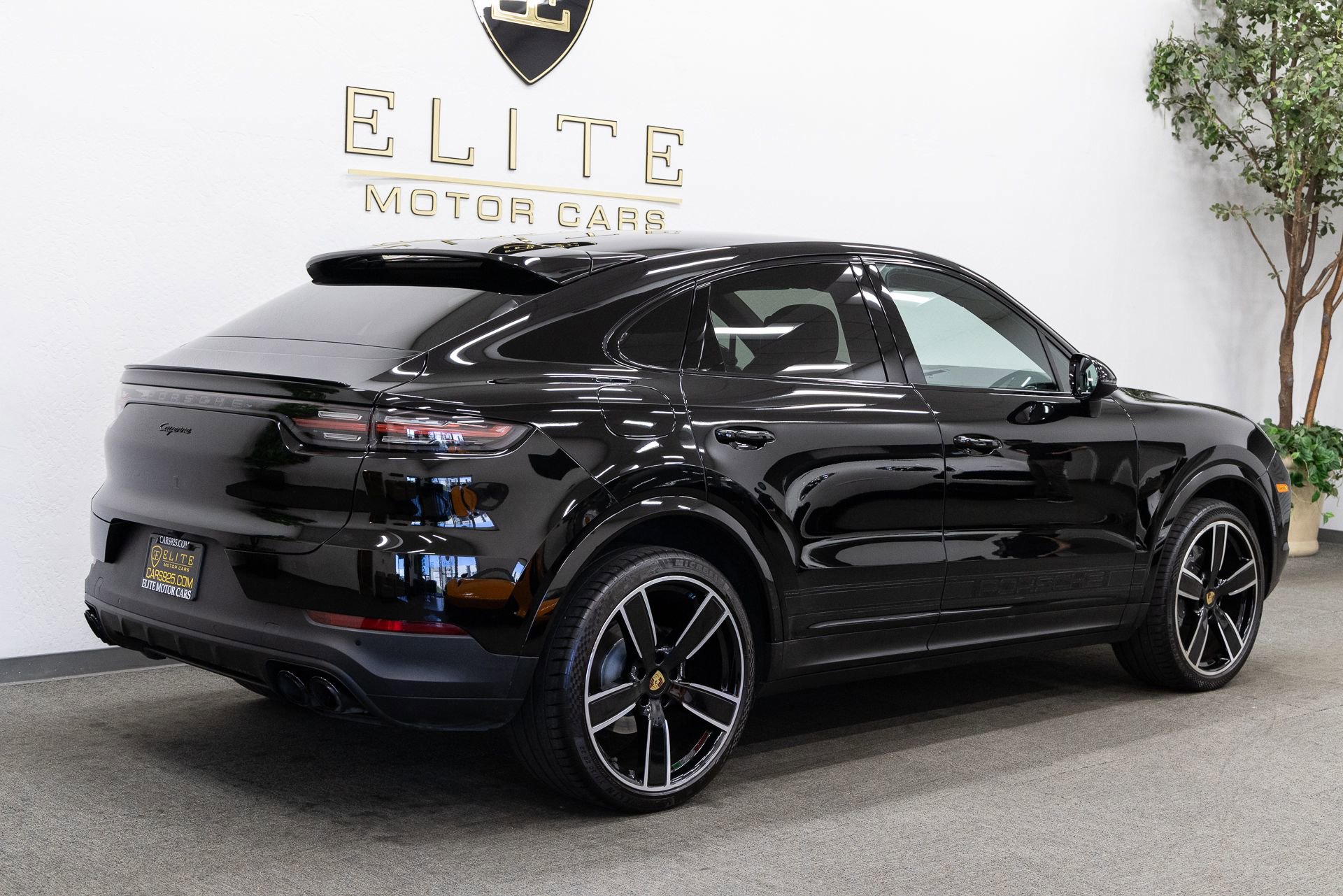 Used 2021 Porsche Cayenne Coupe AWD/4WD image 11
