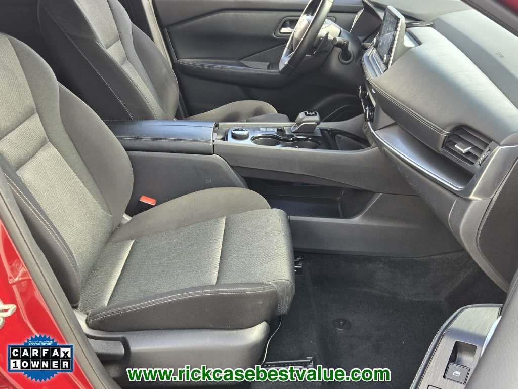 Used 2025 Nissan Rogue SV AWD/4WD image 18