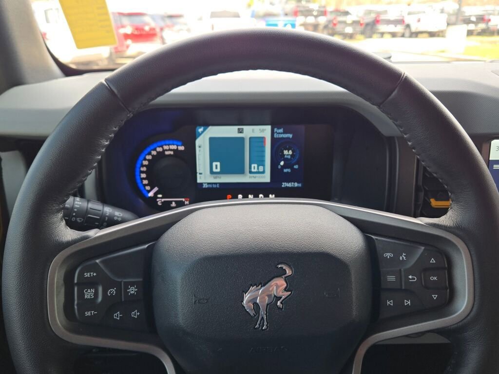 Used 2023 Ford Bronco Badlands image 32