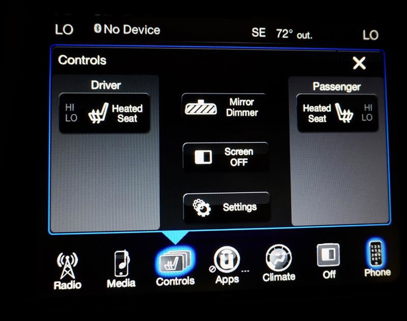 Used 2015 Chrysler 300 Limited image 17