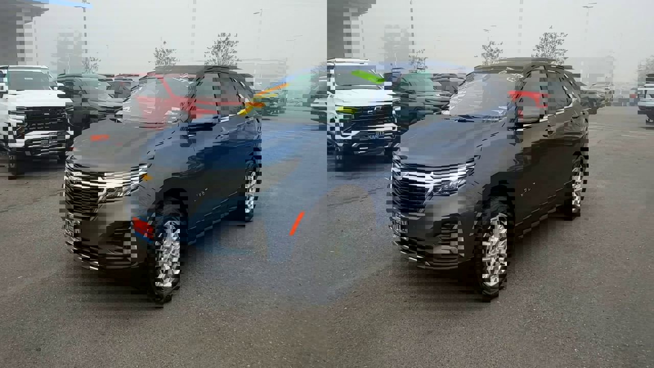 Used 2024 Chevrolet Equinox LT image 3