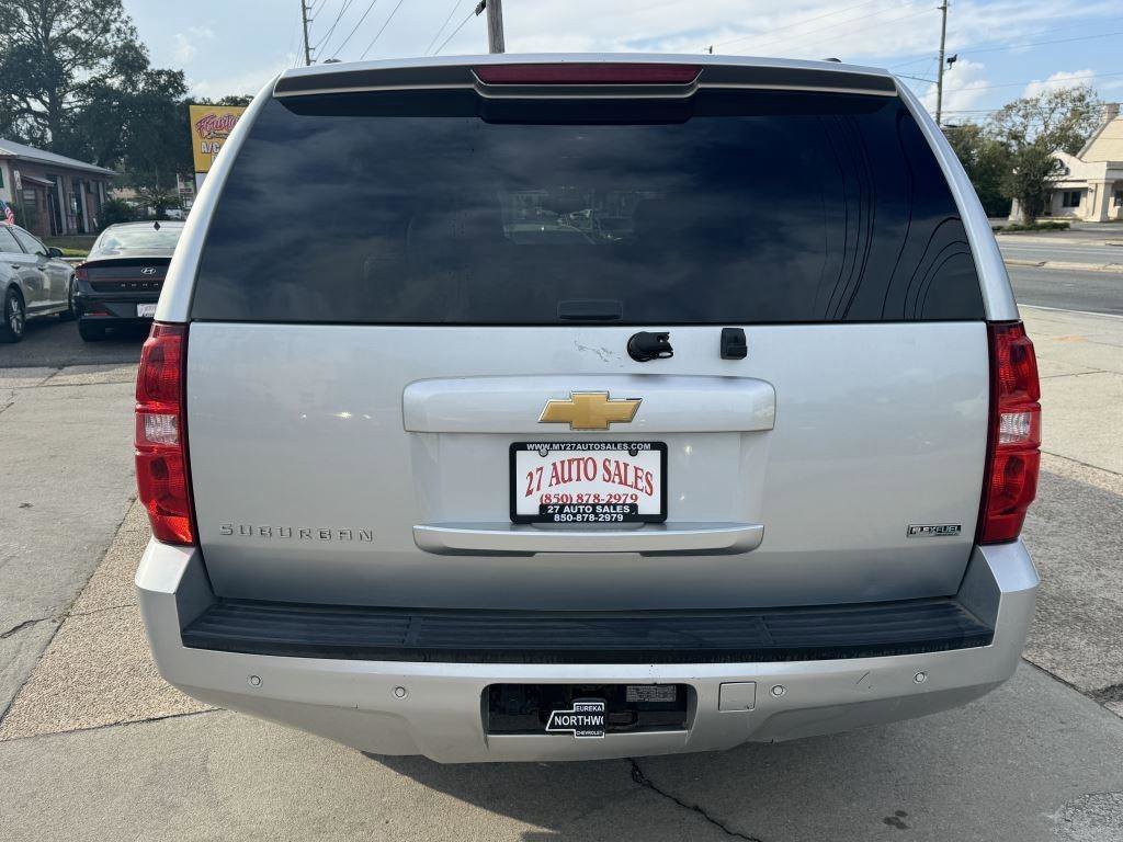 Used 2012 Chevrolet Suburban LT w/ Luxury Package AWD/4WD image 6