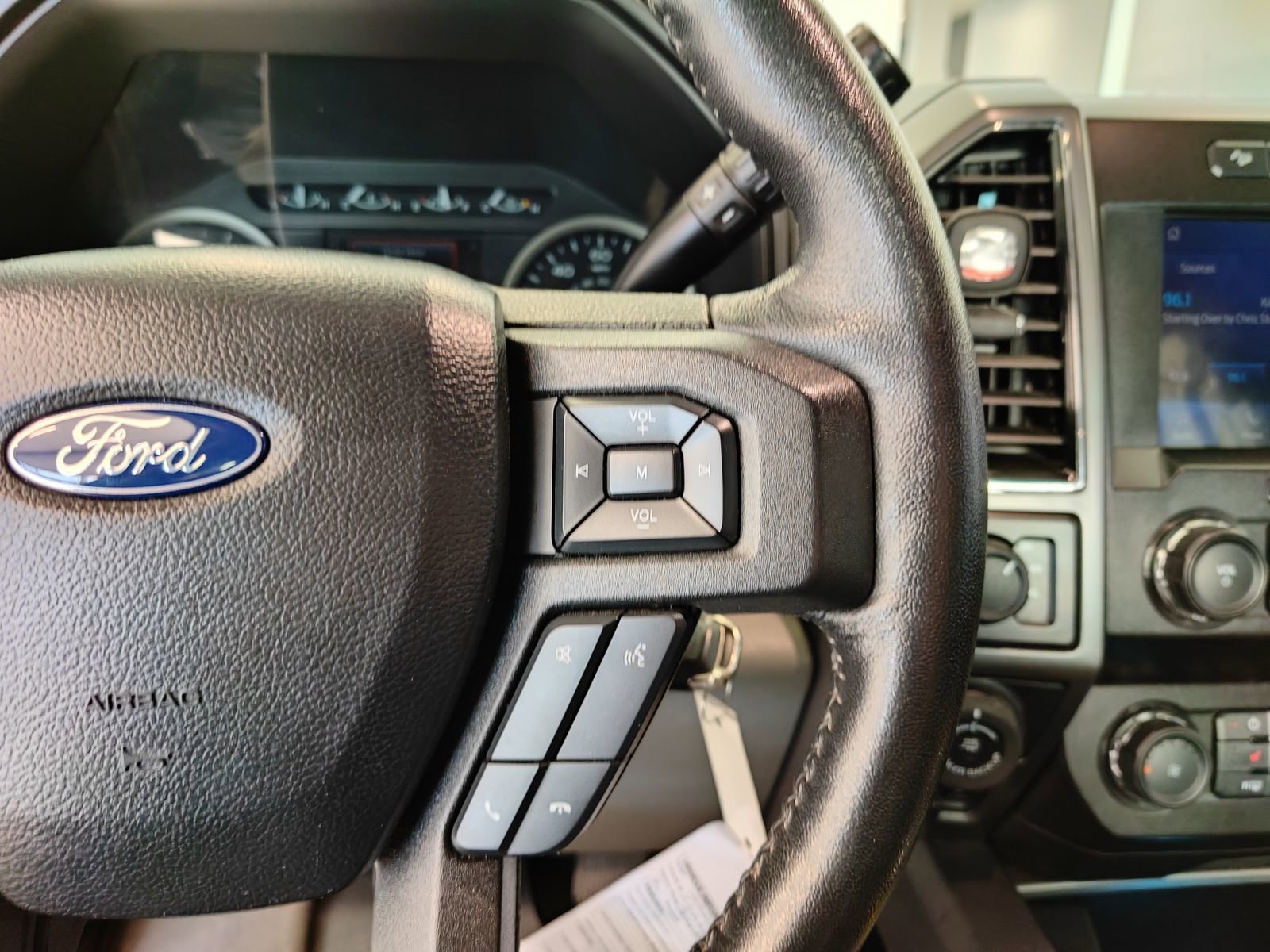 Used 2020 Ford F150 XLT w/ Equipment Group 302A Luxury AWD/4WD image 12