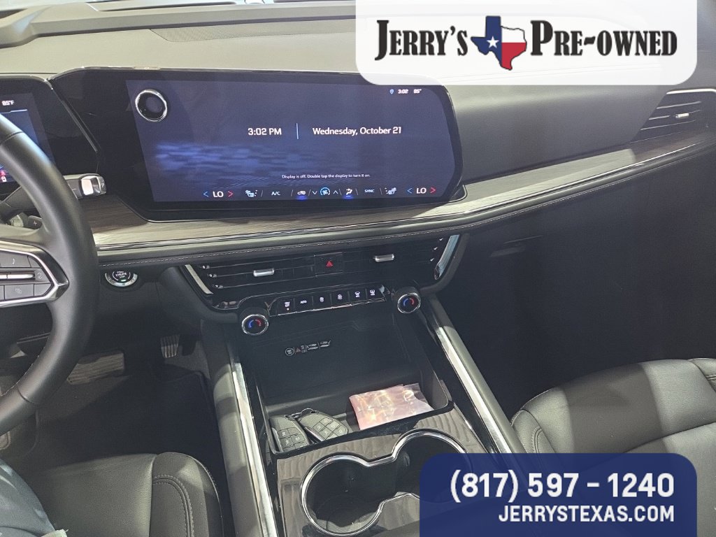 Used 2026 Chevrolet Suburban LT w/ Comfort Package AWD/4WD image 9