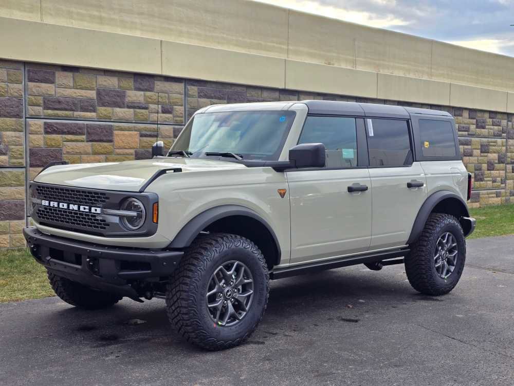New 2025 Ford Bronco Badlands image 6