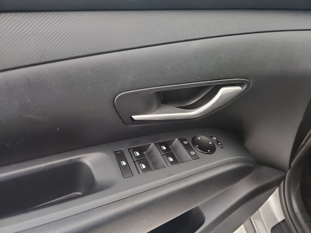 Used 2025 Hyundai Tucson SEL AWD/4WD image 23