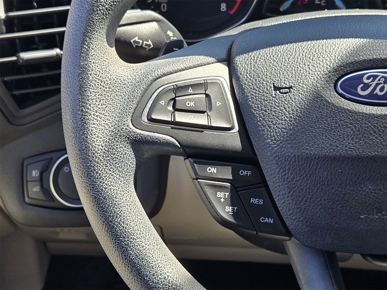 Used 2017 Ford Escape SE w/ Equipment Group 201A image 27