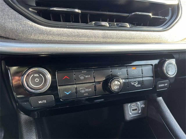 Used 2024 Jeep Compass Latitude image 19