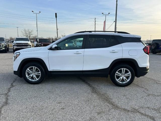 Certified 2024 GMC Terrain SLE w/ Driver Convenience Package image 2