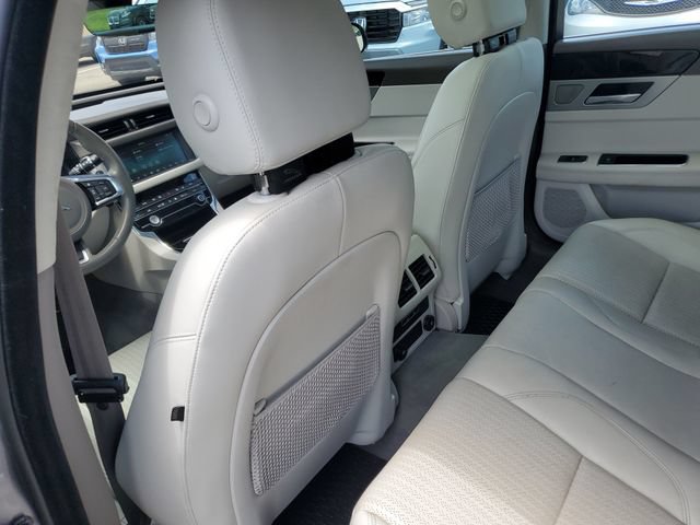Used 2020 Jaguar XF Prestige AWD/4WD image 14