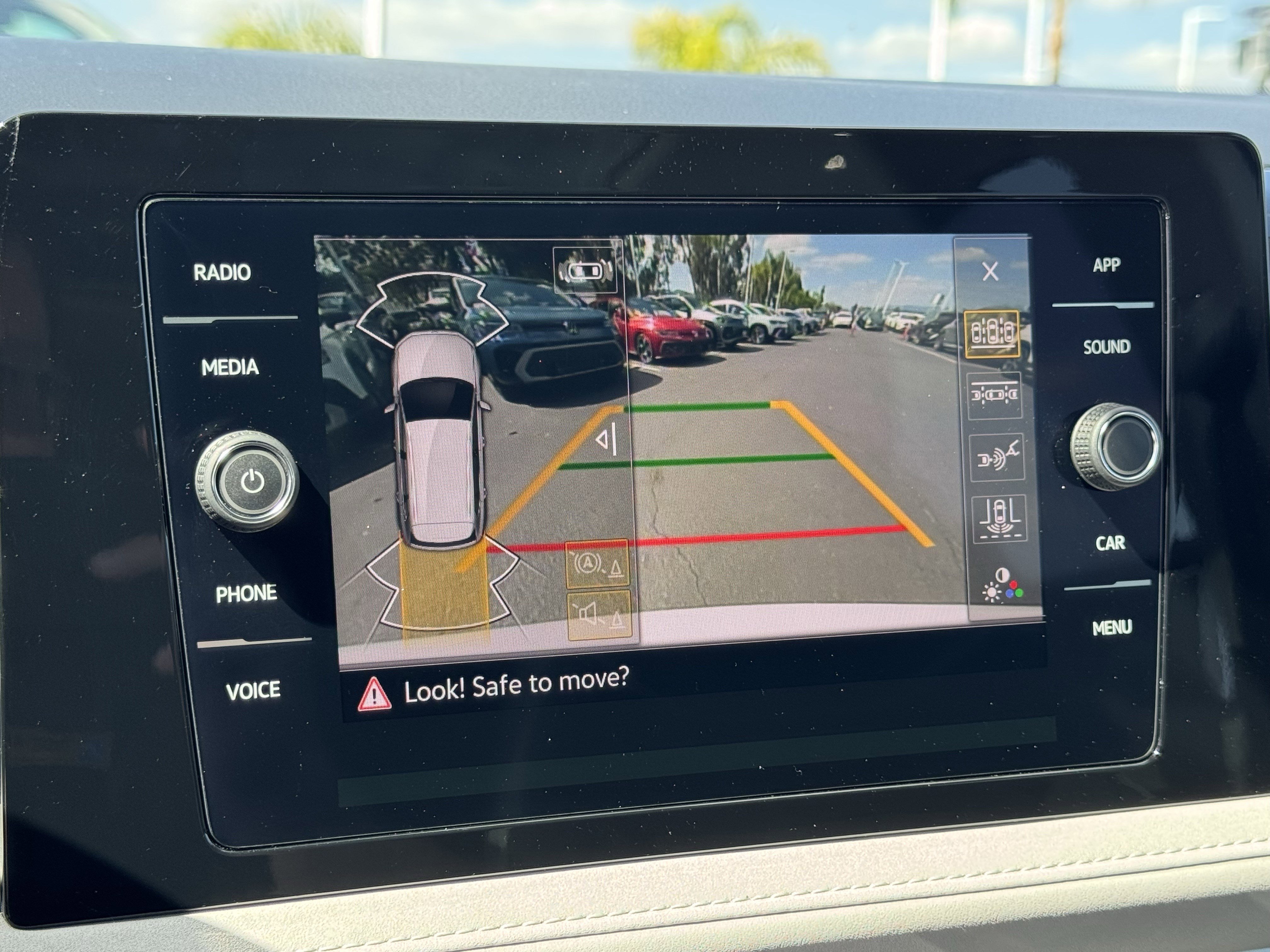 Used 2025 Volkswagen Taos SE FWD image 26