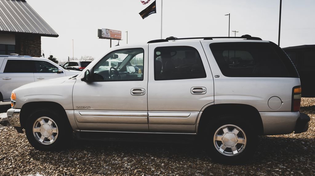 Used 2004 GMC Yukon SLT w/ 1SD Preferred Equipment Group AWD/4WD image 16
