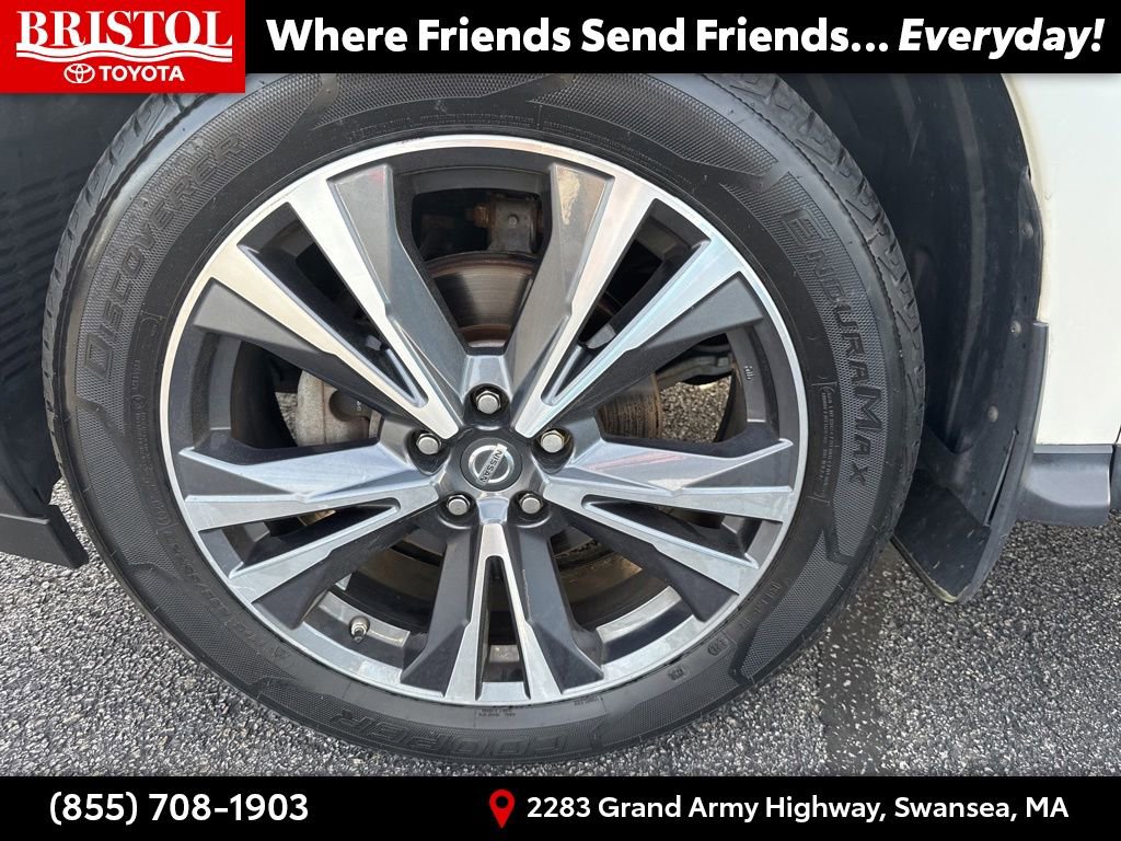 Used 2018 Nissan Pathfinder Platinum AWD/4WD image 10