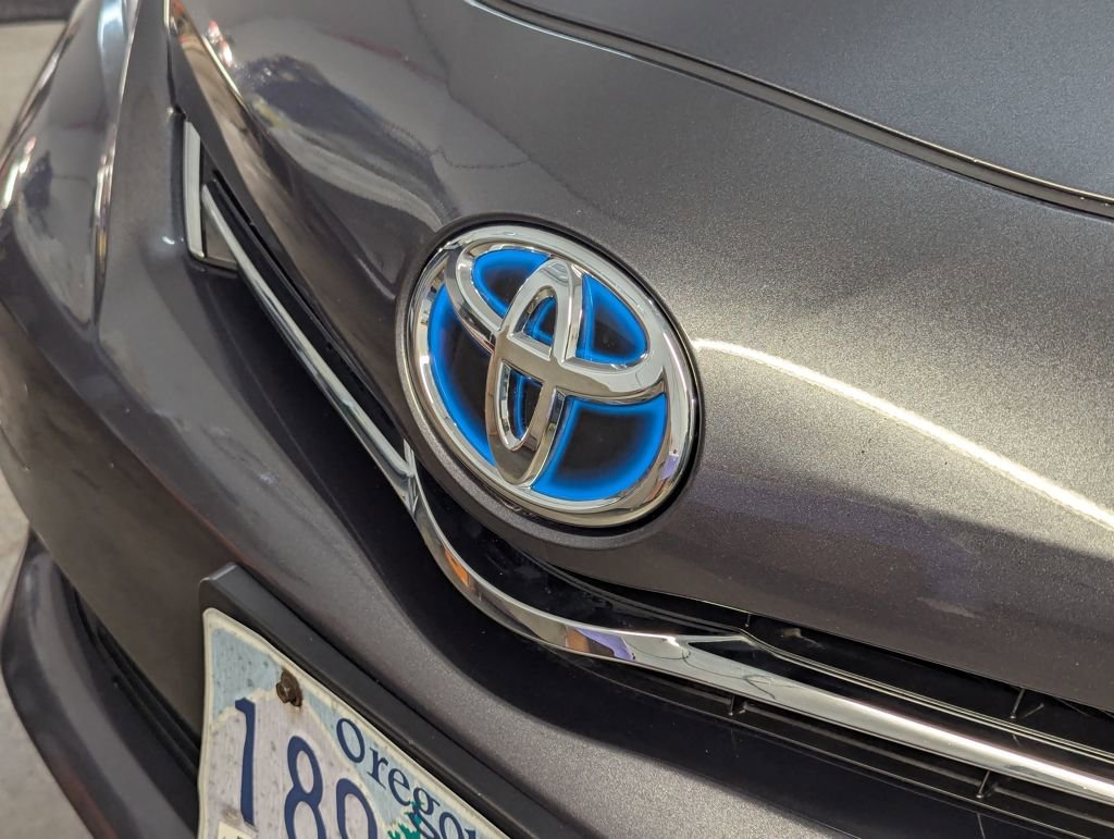 Used 2014 Toyota Prius V Three FWD image 11