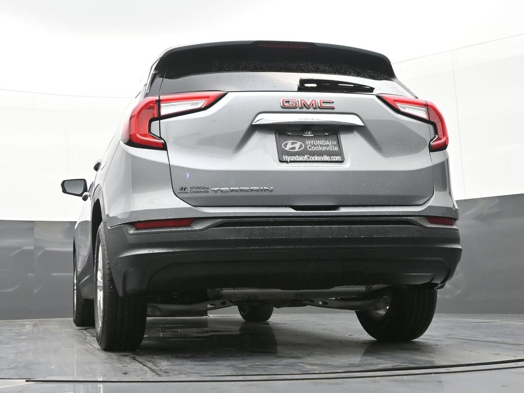 Used 2024 GMC Terrain SLE image 37