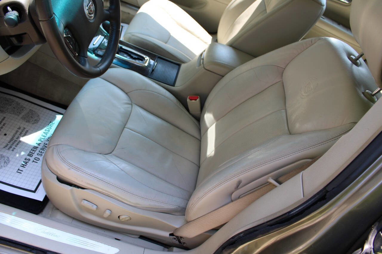 Used 2011 Cadillac DTS image 16