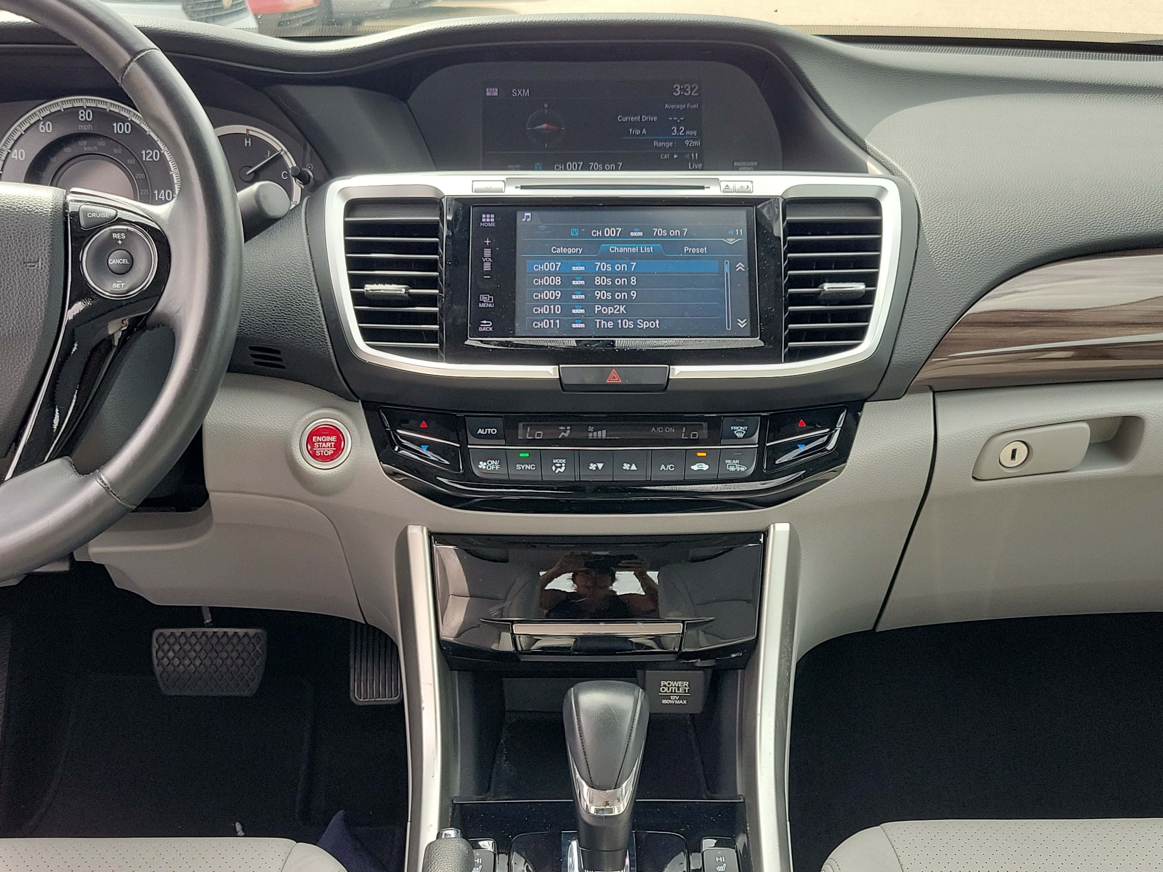 Used 2017 Honda Accord EX-L image 18