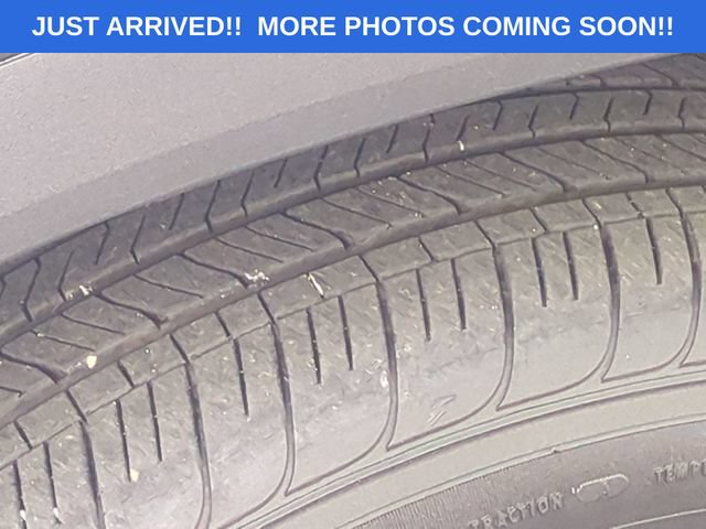 Used 2025 Toyota Highlander Limited FWD image 11
