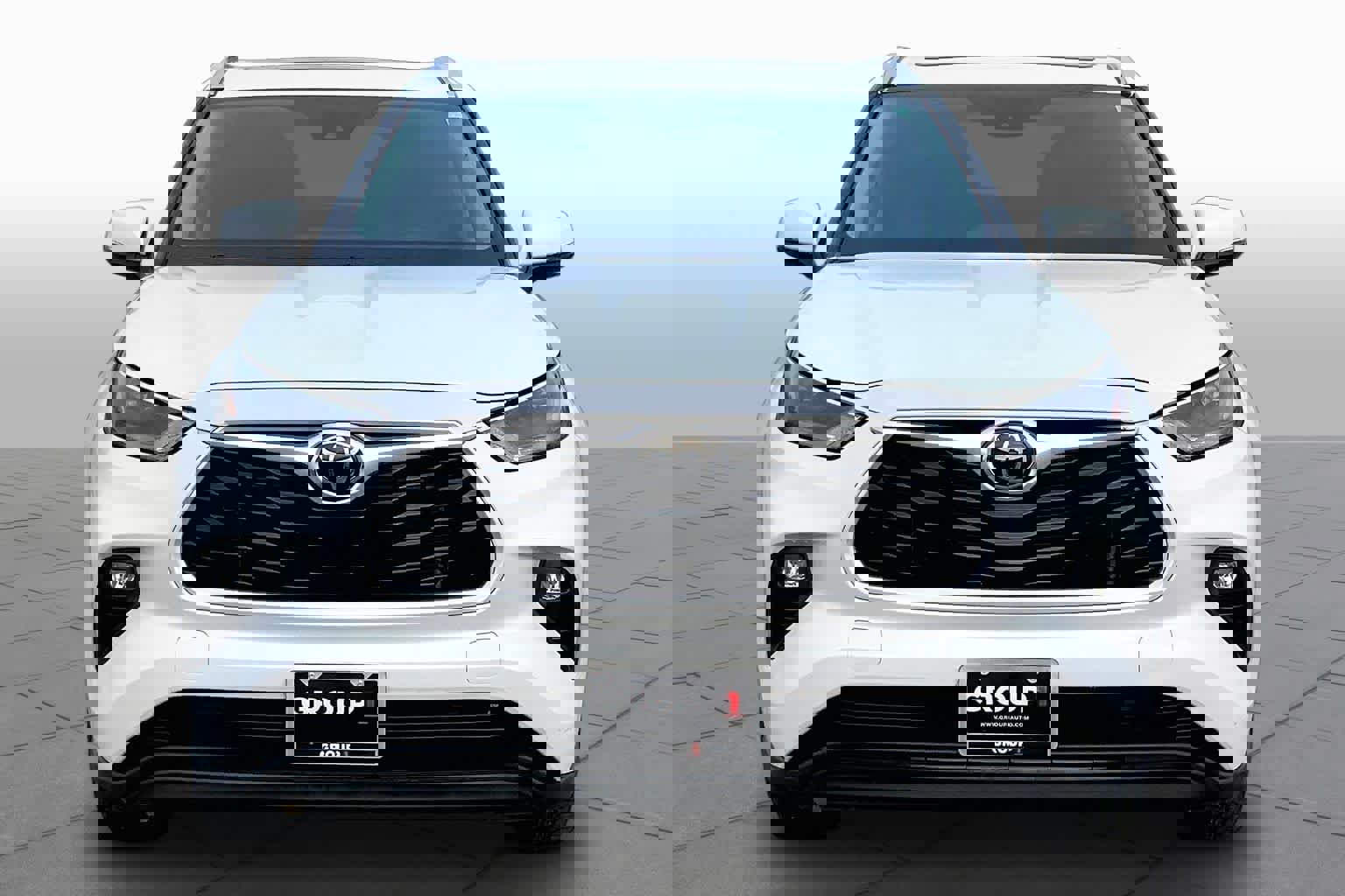 Used 2023 Toyota Highlander XLE image 4