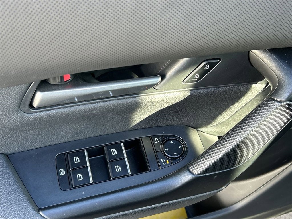 Certified 2025 MAZDA CX-50 2.5 Hybrid w/ Preferred Pkg image 16