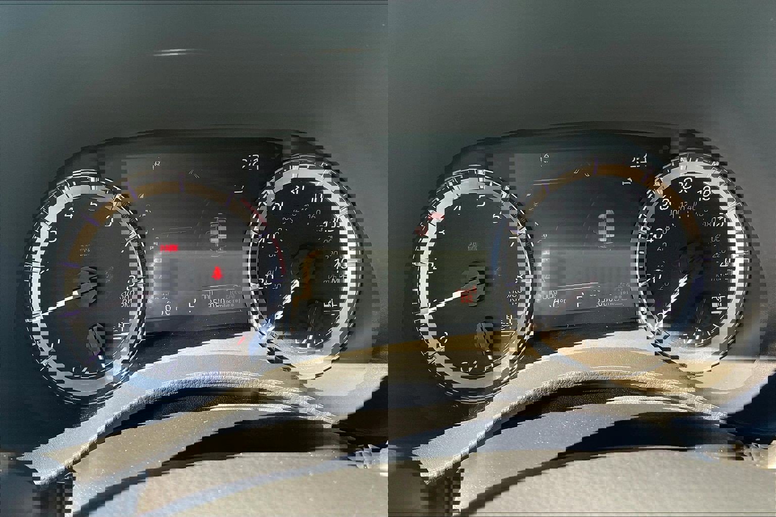 Used 2024 Toyota Highlander LE image 25