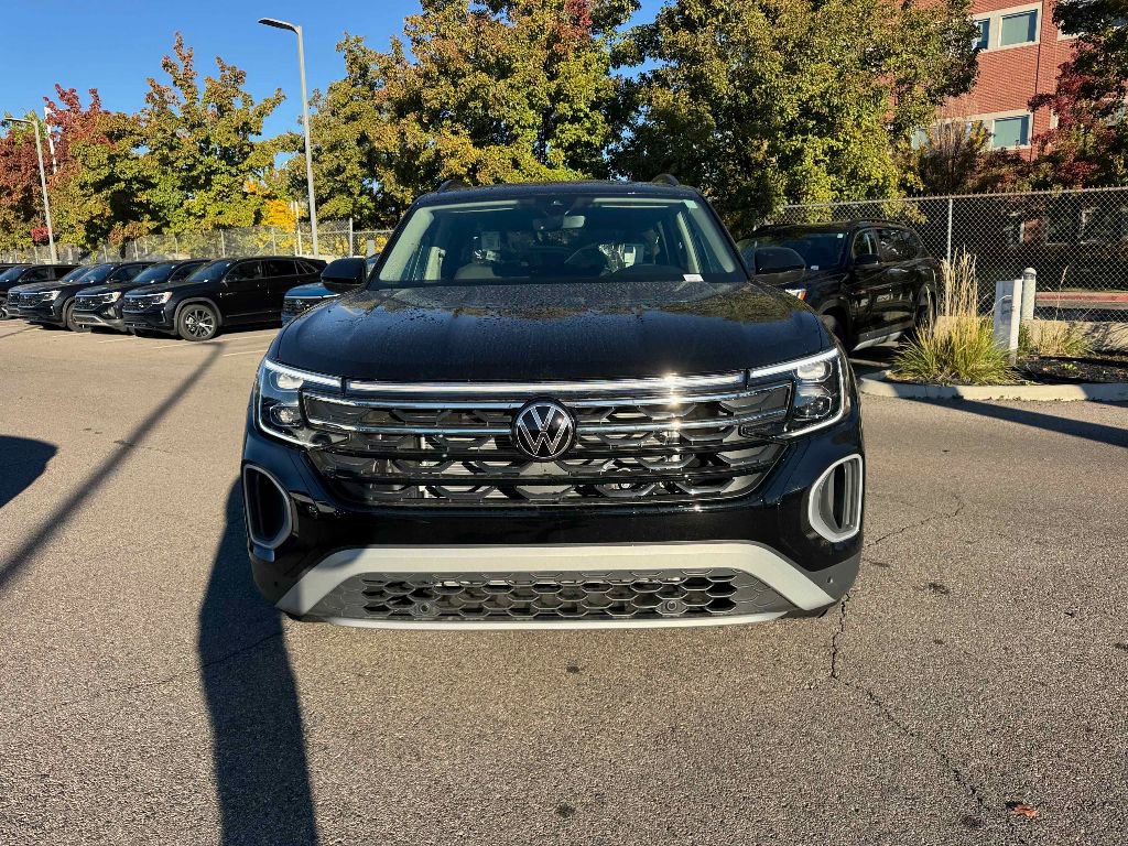New 2026 Volkswagen Atlas Peak Edition image 7