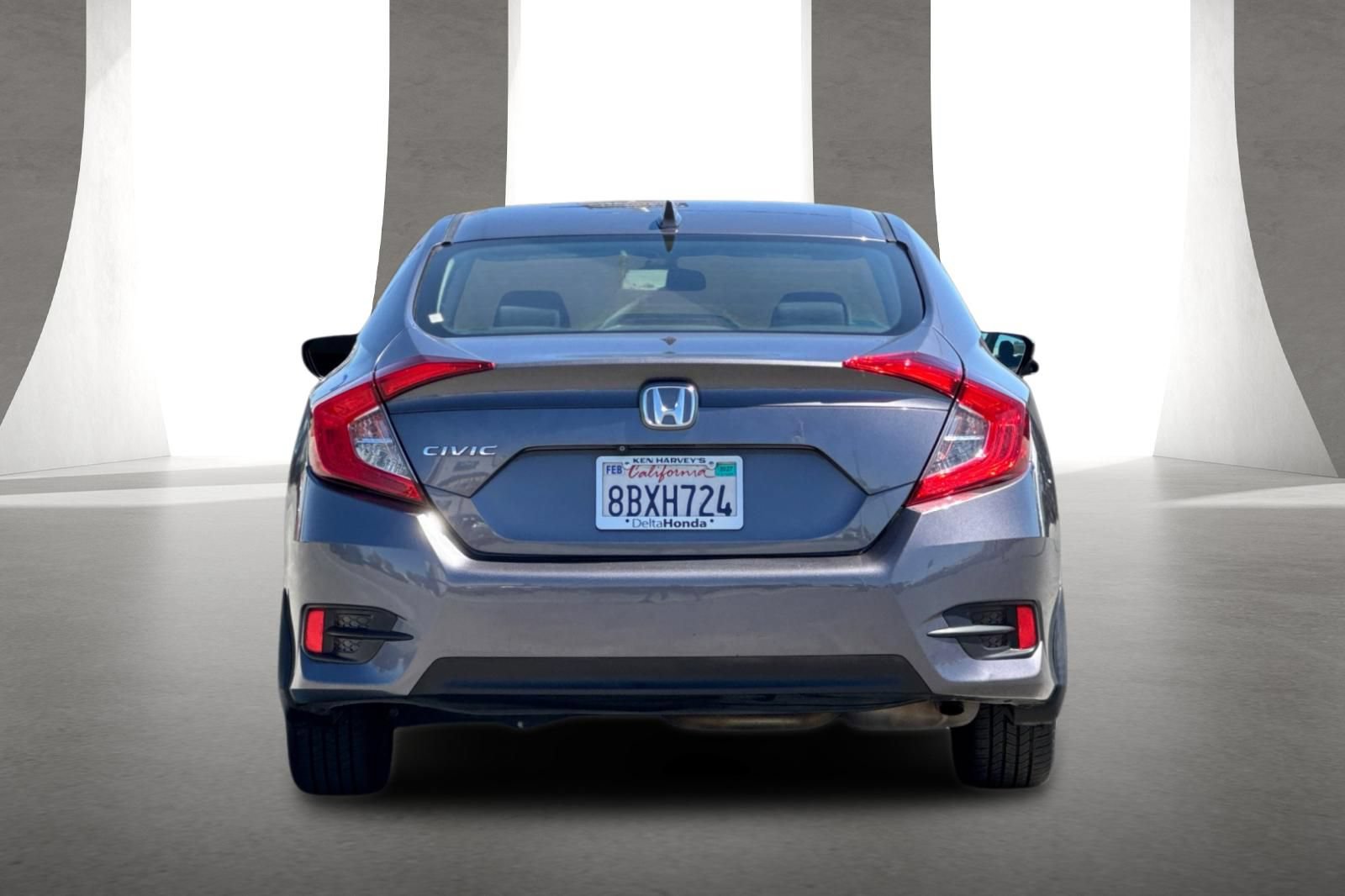 Used 2018 Honda Civic EX image 5