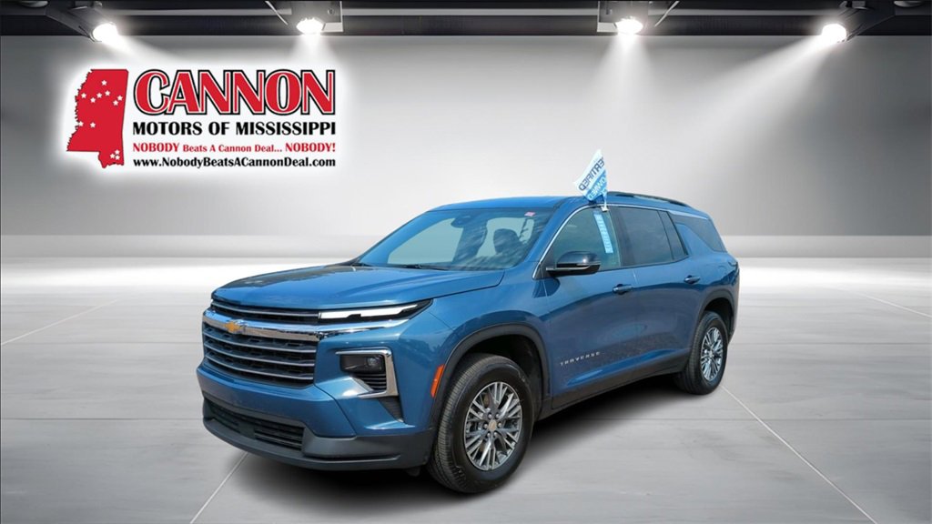 Used 2025 Chevrolet Traverse LT