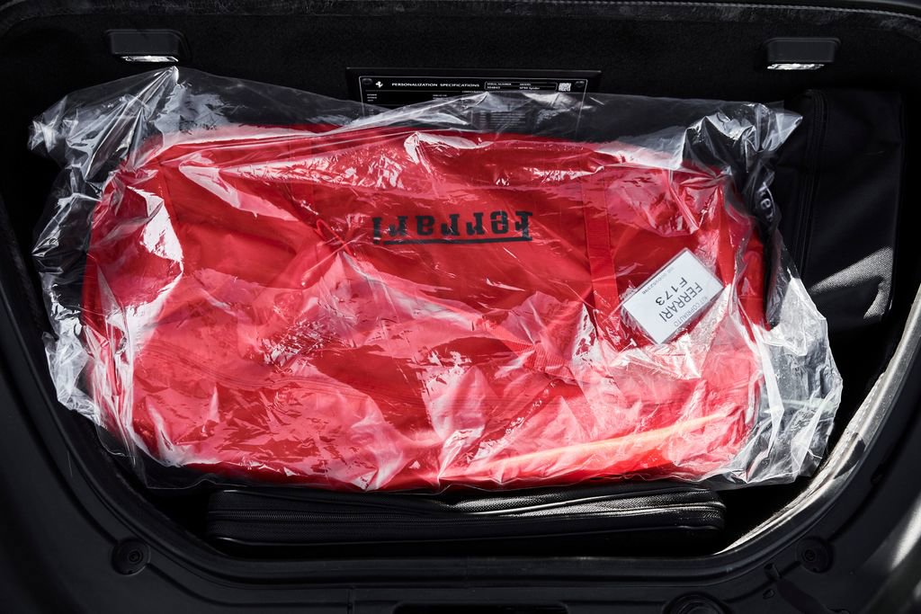 Used 2024 Ferrari SF90 Spider image 22