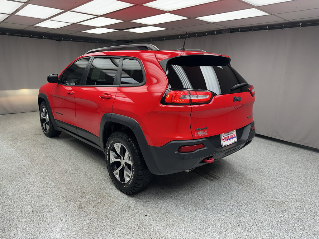 Used 2018 Jeep Cherokee Trailhawk w/ Cold Weather Group AWD/4WD image 2