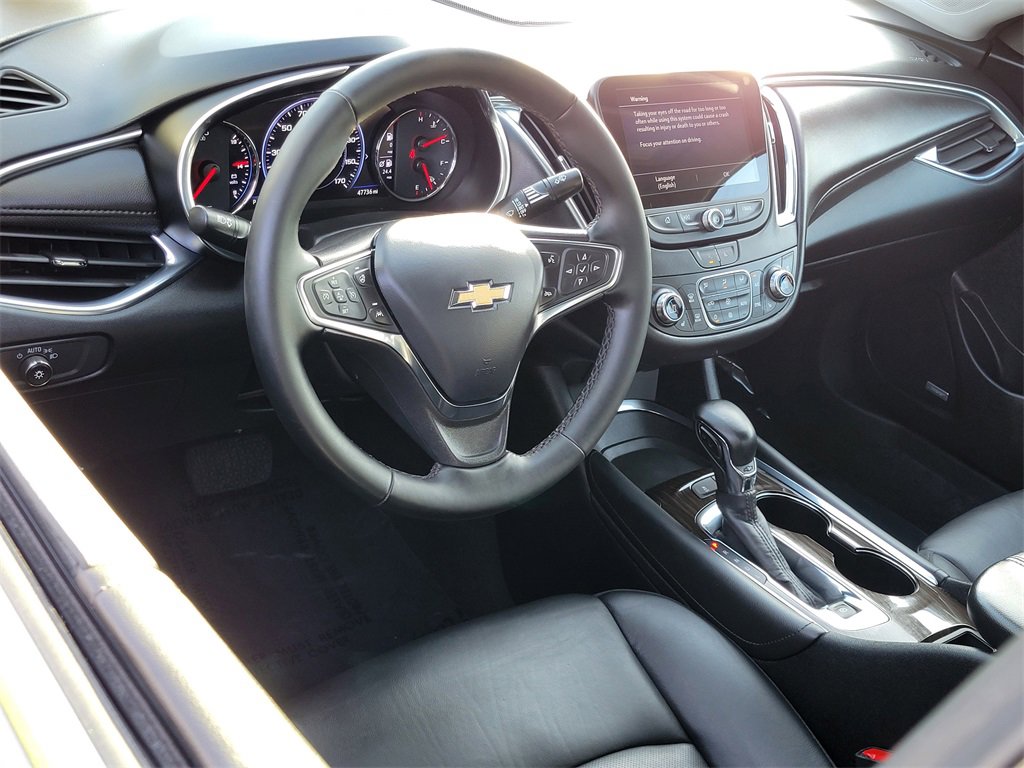 Used 2024 Chevrolet Malibu LT image 3