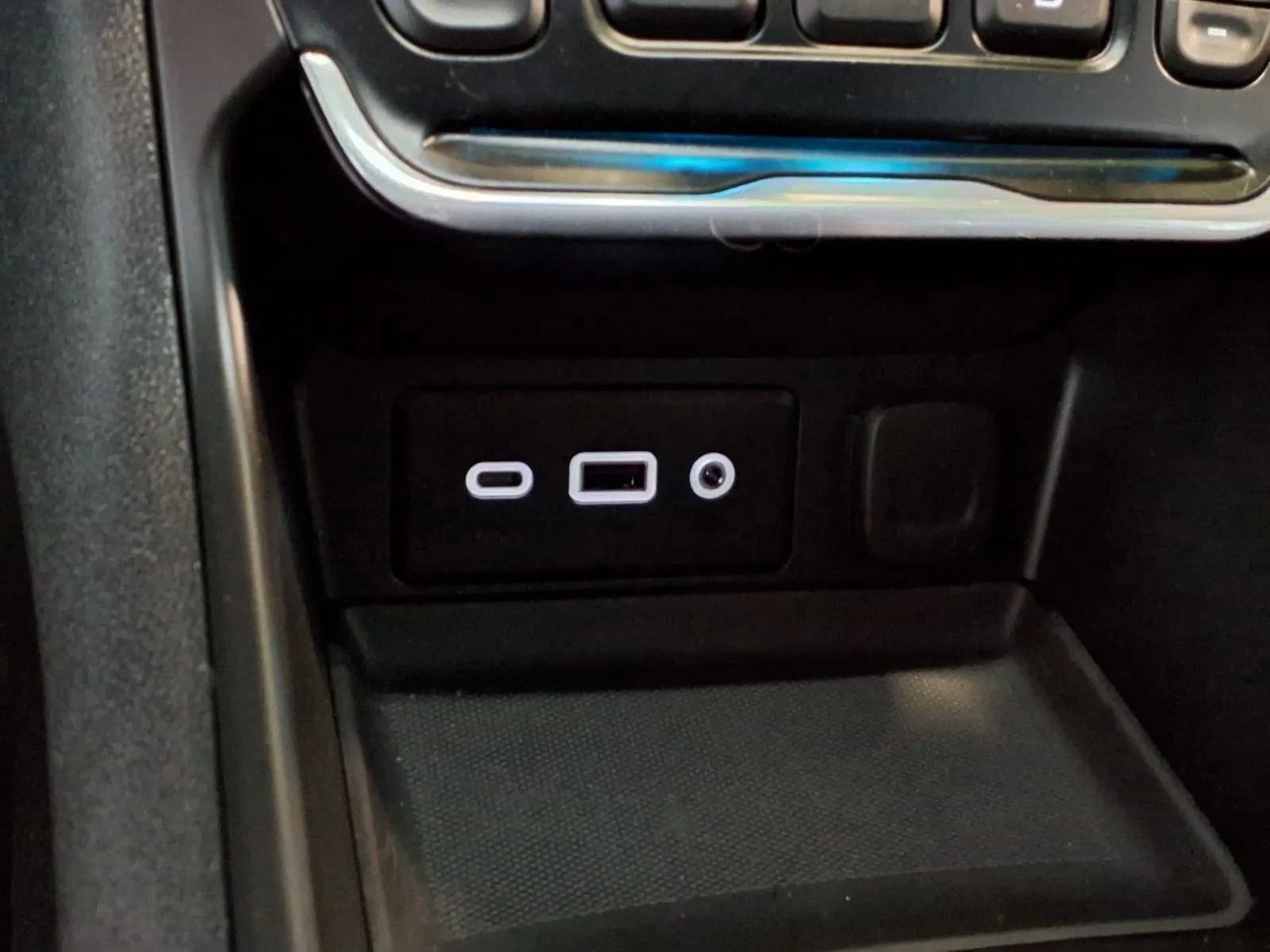 Used 2021 GMC Terrain SLE w/ Driver Convenience Package AWD/4WD image 23