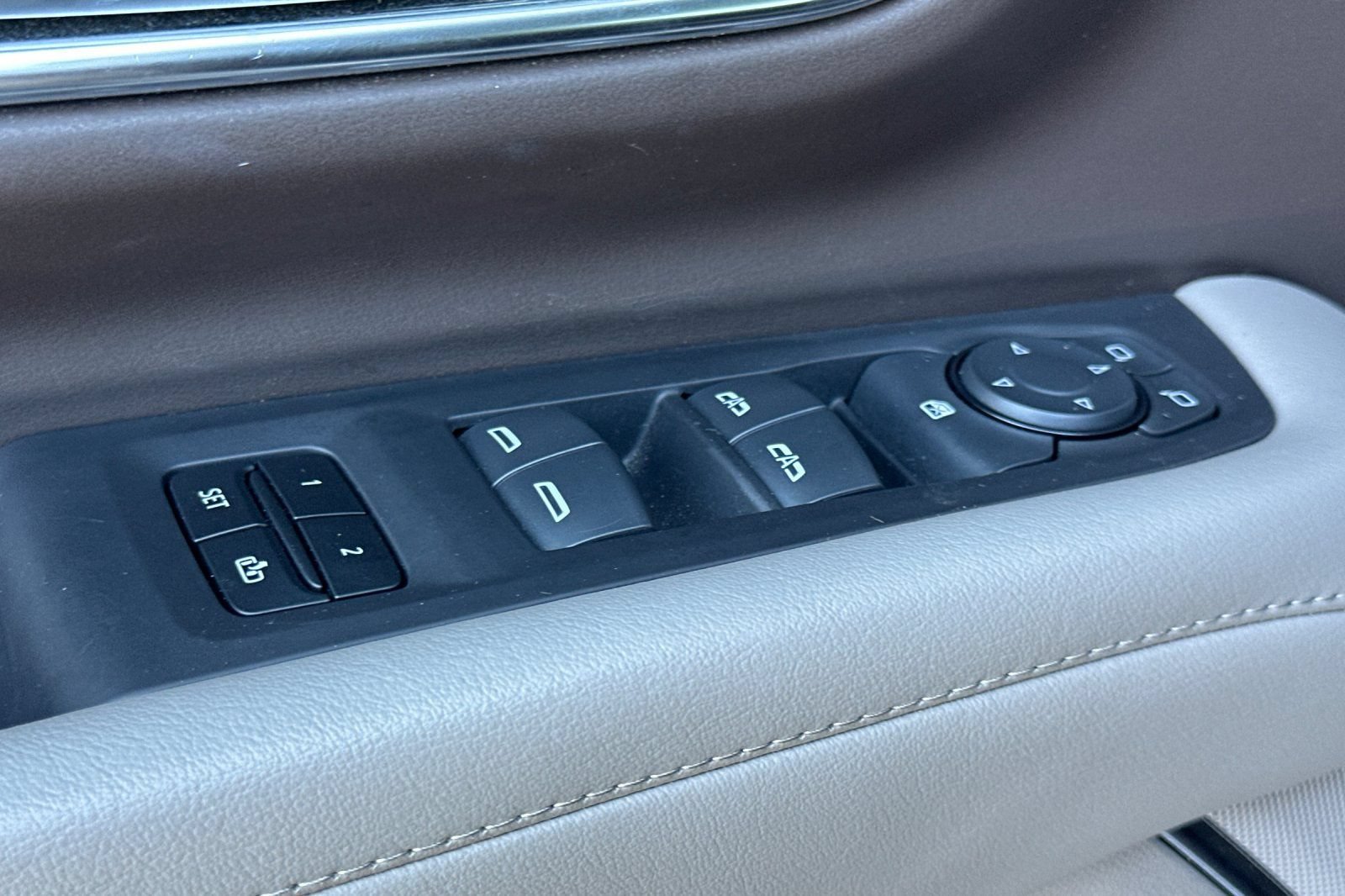 Used 2024 Chevrolet Tahoe LT RWD image 12