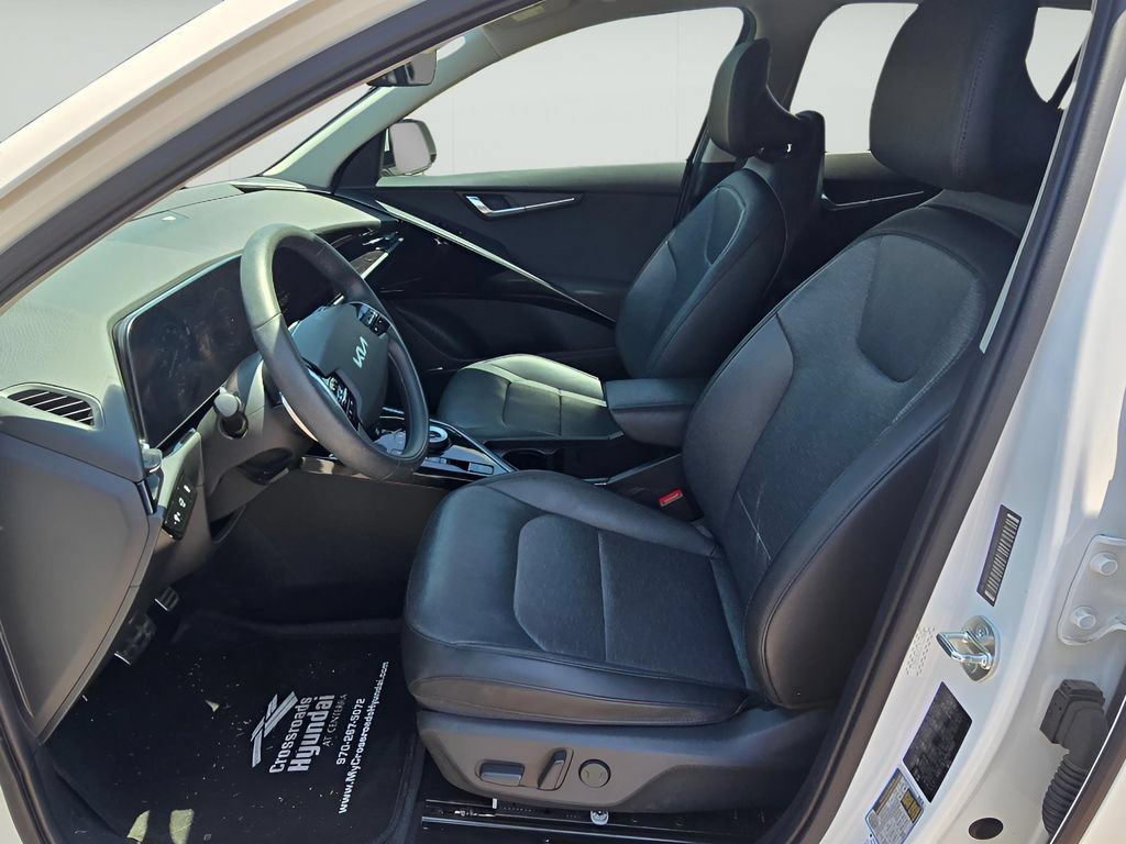 Used 2023 Kia Niro Wave FWD image 9