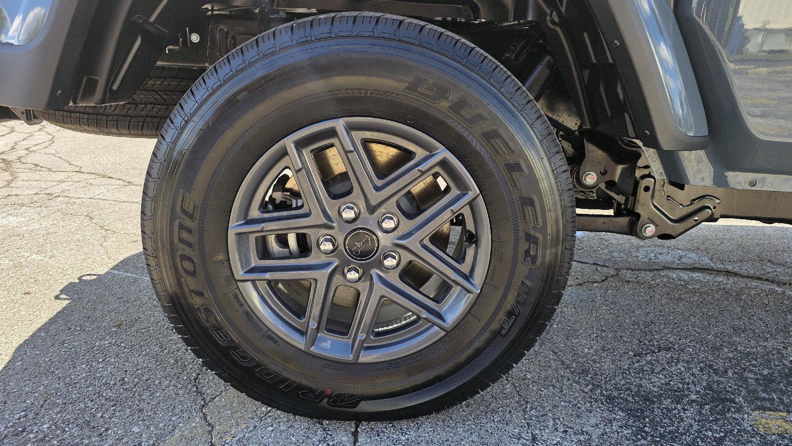 New 2025 Jeep Gladiator Sport image 34