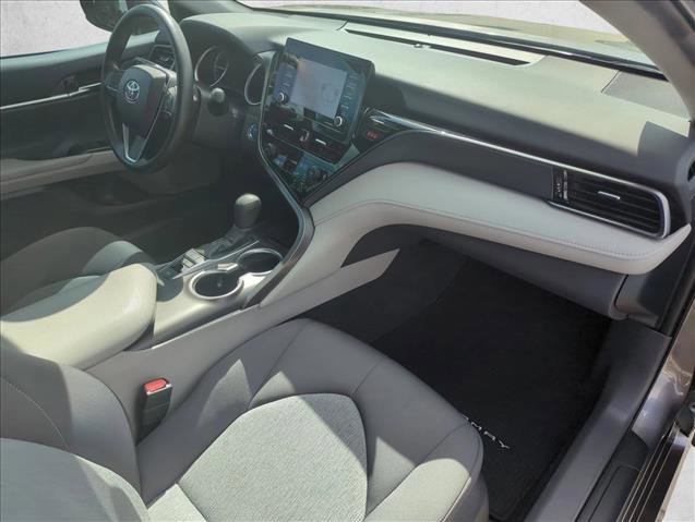 Used 2022 Toyota Camry LE image 22