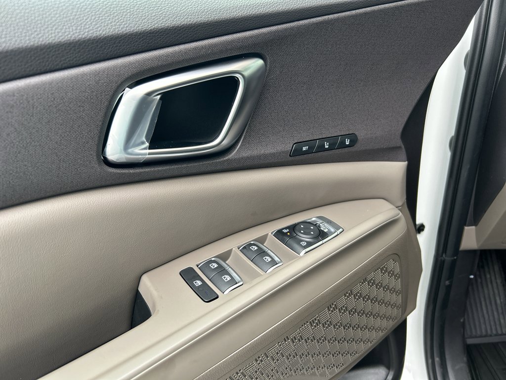 New 2026 Kia Carnival EX image 18