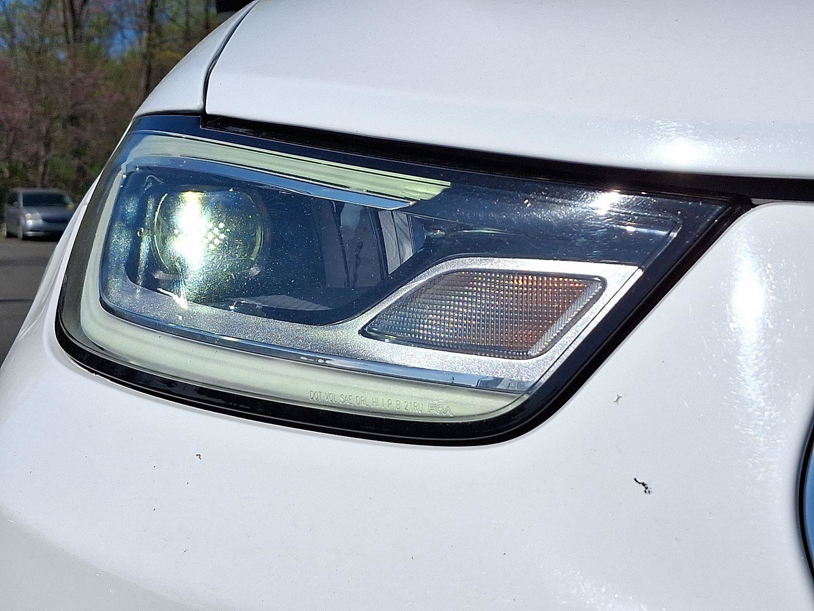 Certified 2024 Chrysler Pacifica Limited FWD image 9