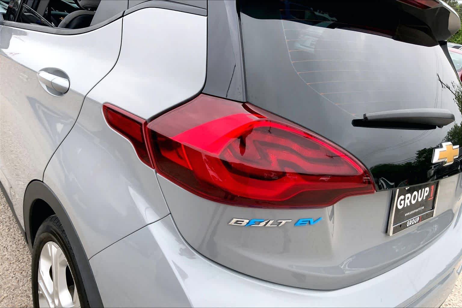 Used 2020 Chevrolet Bolt LT FWD image 26