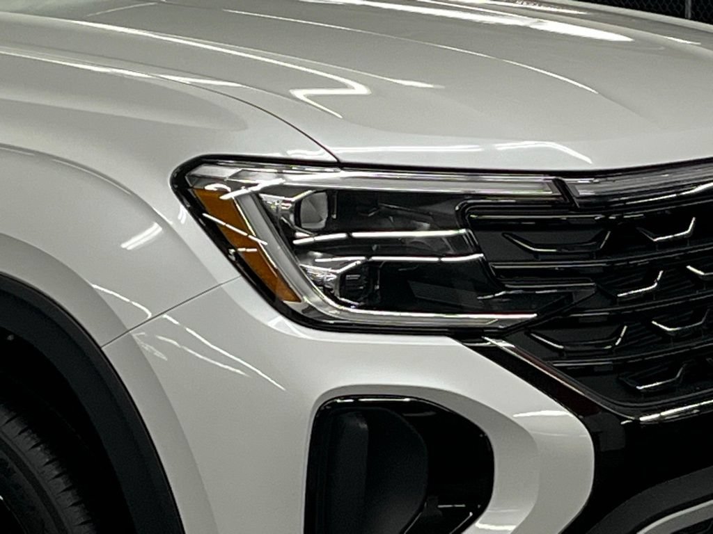 New 2026 Volkswagen Atlas Cross Sport SE AWD/4WD image 44