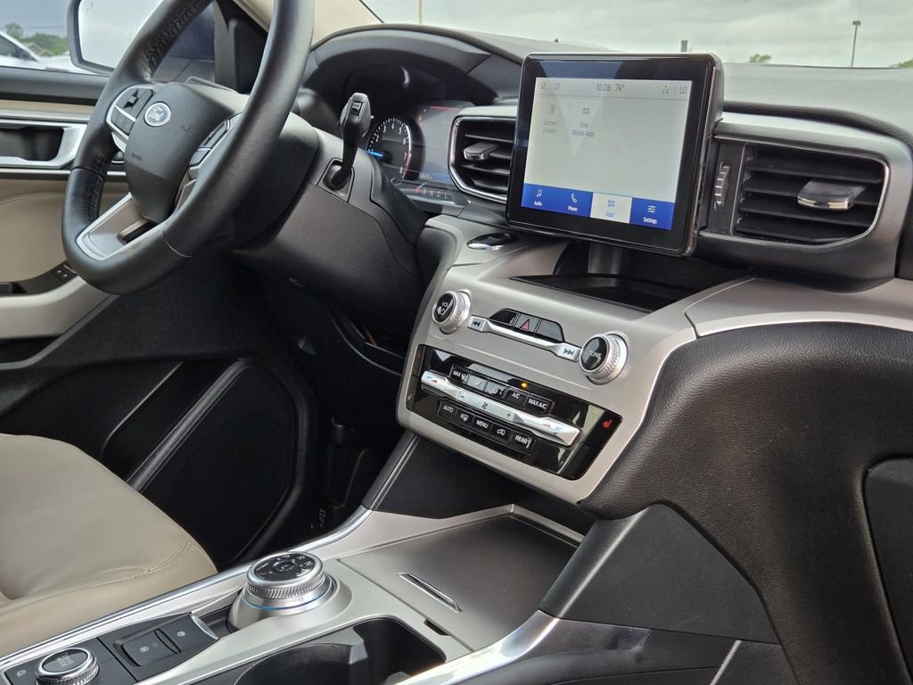 Used 2023 Ford Explorer XLT w/ Equipment Group 202A image 35