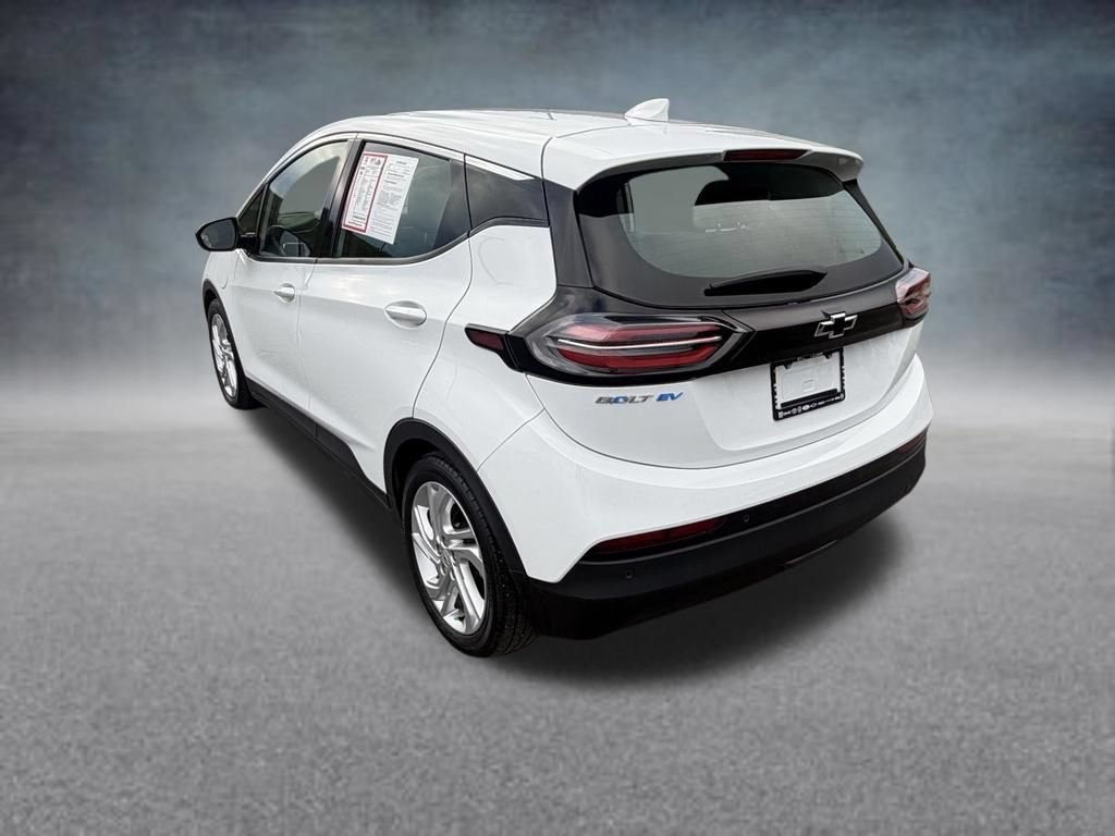 Used 2022 Chevrolet Bolt LT FWD image 3