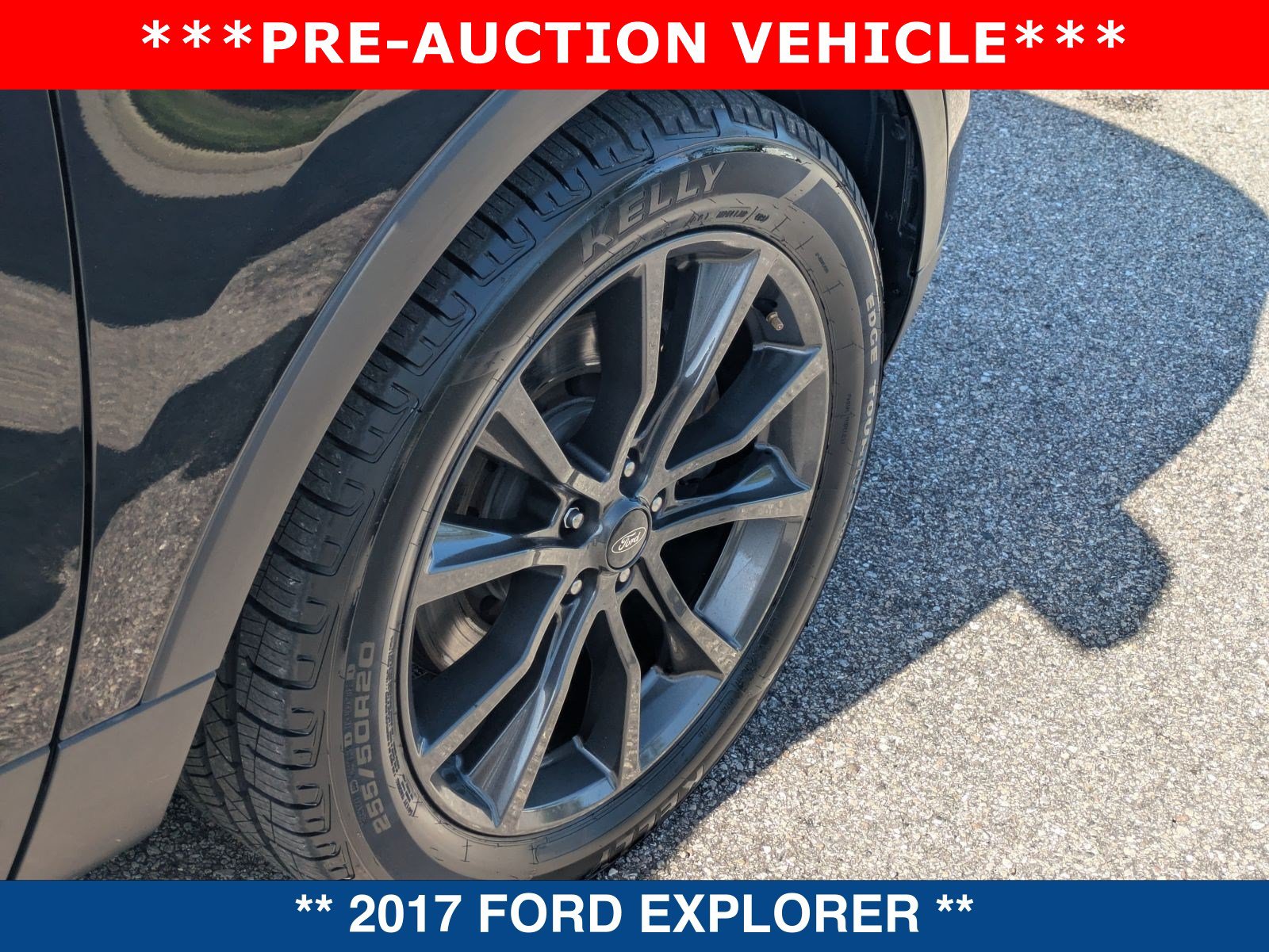 Used 2017 Ford Explorer XLT w/ Equipment Group 202A FWD image 13