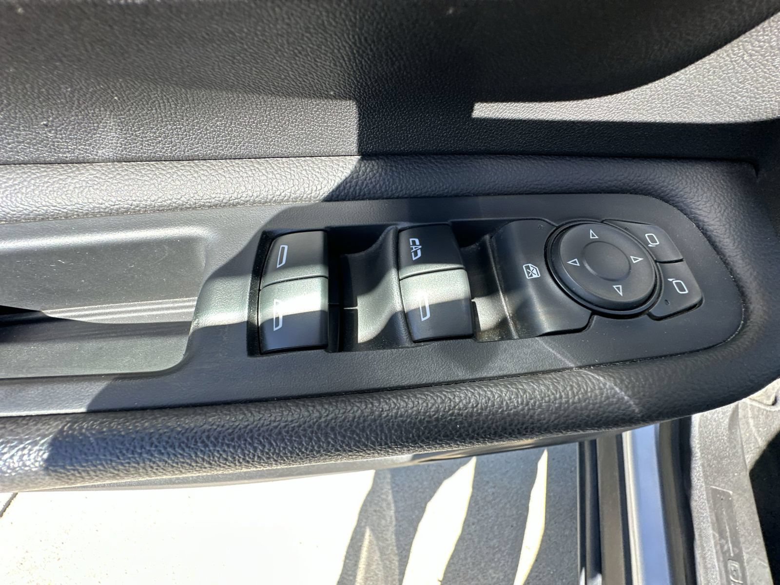Used 2019 GMC Terrain SLE FWD image 21