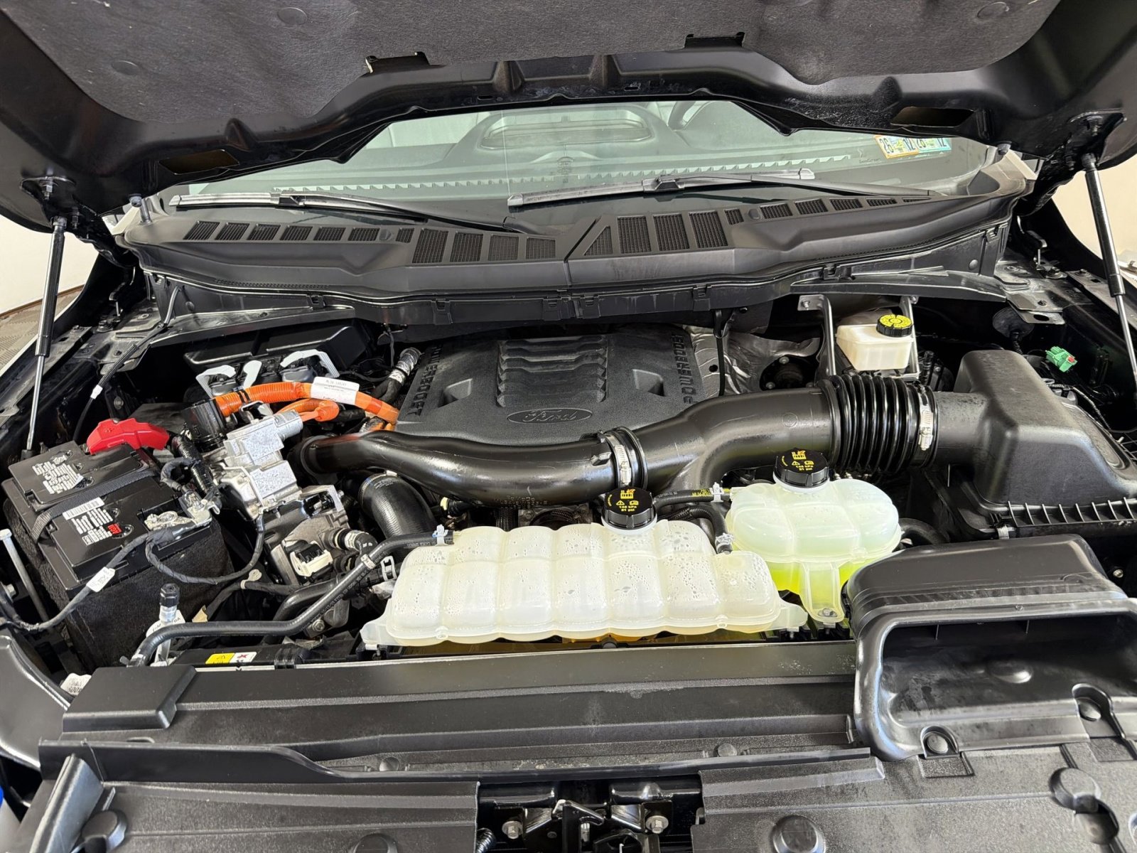 Used 2023 Ford F150 Lariat w/ Equipment Group 502A High image 28